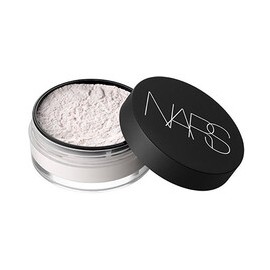 Šviesa atspindi laisvas...